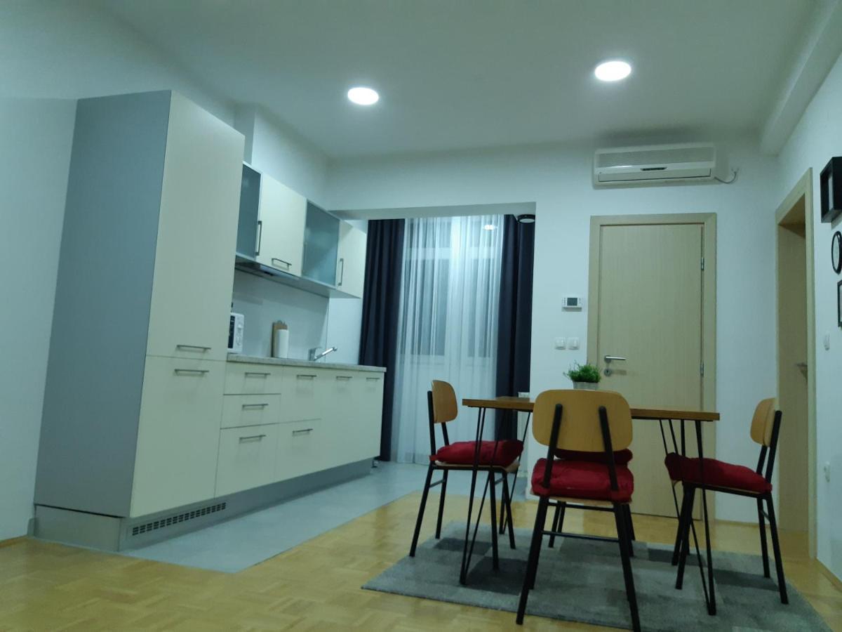 דירות Ðakovo For5 מראה חיצוני תמונה